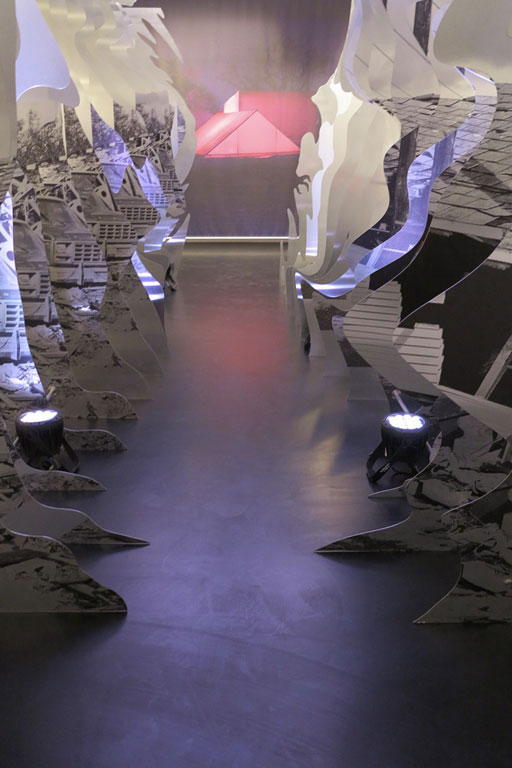 Distinct Ambiguity Exhibition, Berlin, GRAFT Architects, ThyssenKrupp Plastics, Reproplan Berlin oHG, Kathrein Tischlerei Innenausbau GmbH, Mirror Dibond 3A Composites USA