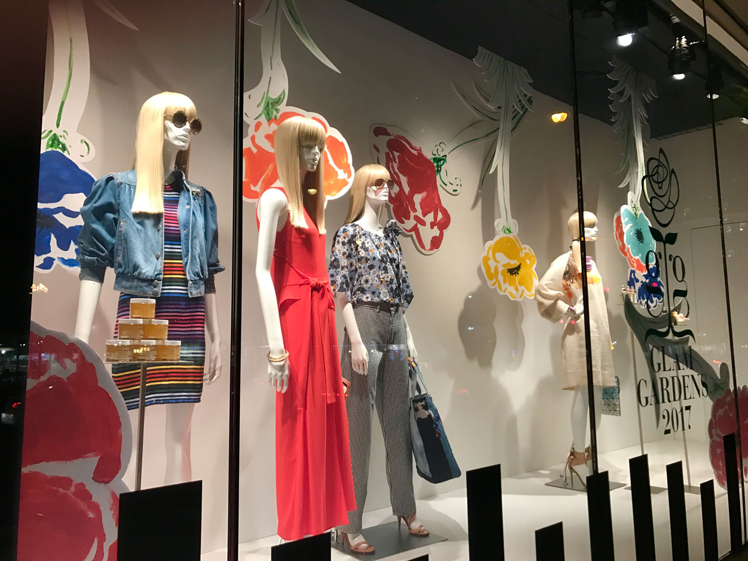 Glam Gardens, Saks Fifth Avenue, New York Botanical Garden, Retail, Window Displays, Ignition NYC,Laird Plastics, 3A Composites Graphic Display USA Gatorplast